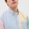 Classic Colorblock Oxford Shirt in Standard Fit with In-Conversion Cotton