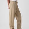 Modern Khakis in Baggy Fit