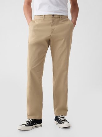 Modern Khakis in Relaxed Fit