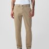 Modern Khakis in Skinny Fit