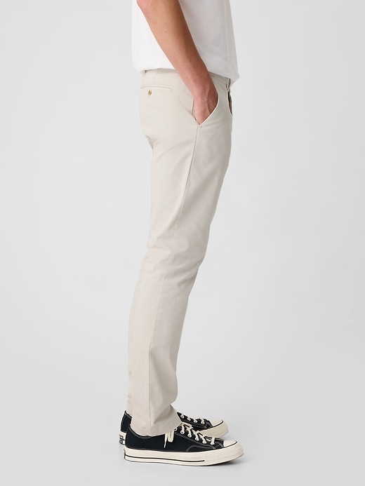 Modern Khakis in Skinny Fit Modern Khakis in Skinny Fit