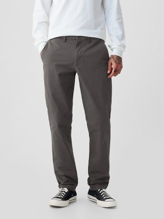 Modern Khakis in Slim Fit