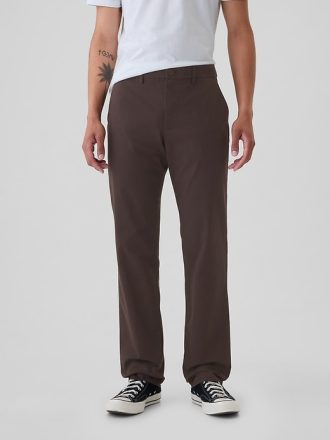 Modern Khakis in Straight Fit