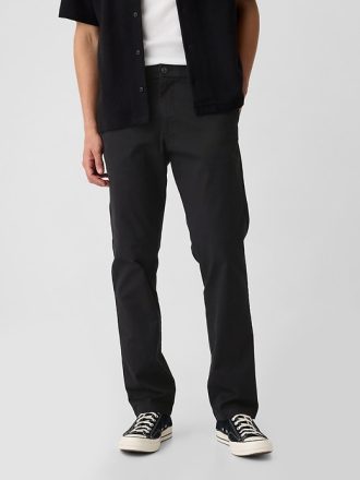 Modern Khakis in Straight Fit