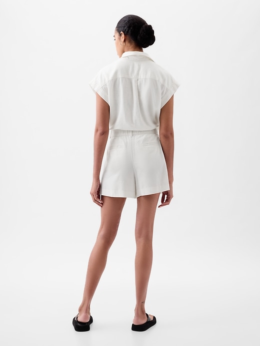 365 High Rise Linen-Blend Shorts 365 High Rise Linen-Blend Shorts