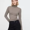 Featherweight Turtleneck Featherweight Turtleneck