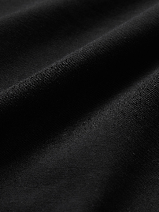 Modern Compact Jersey Cropped T-Shirt Modern Compact Jersey Cropped T-Shirt