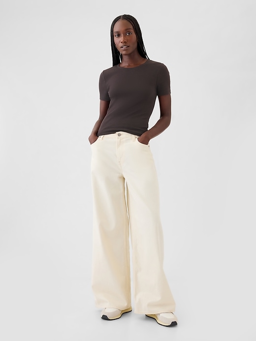 Modern Cropped T-Shirt Modern Cropped T-Shirt