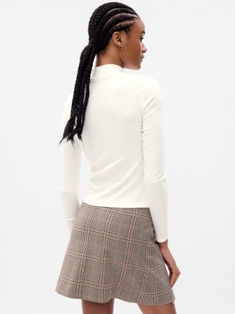 Modern Mockneck Cropped T-Shirt