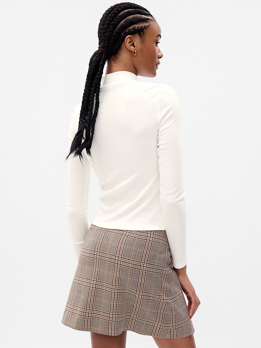 Modern Mockneck Cropped T-Shirt Modern Mockneck Cropped T-Shirt